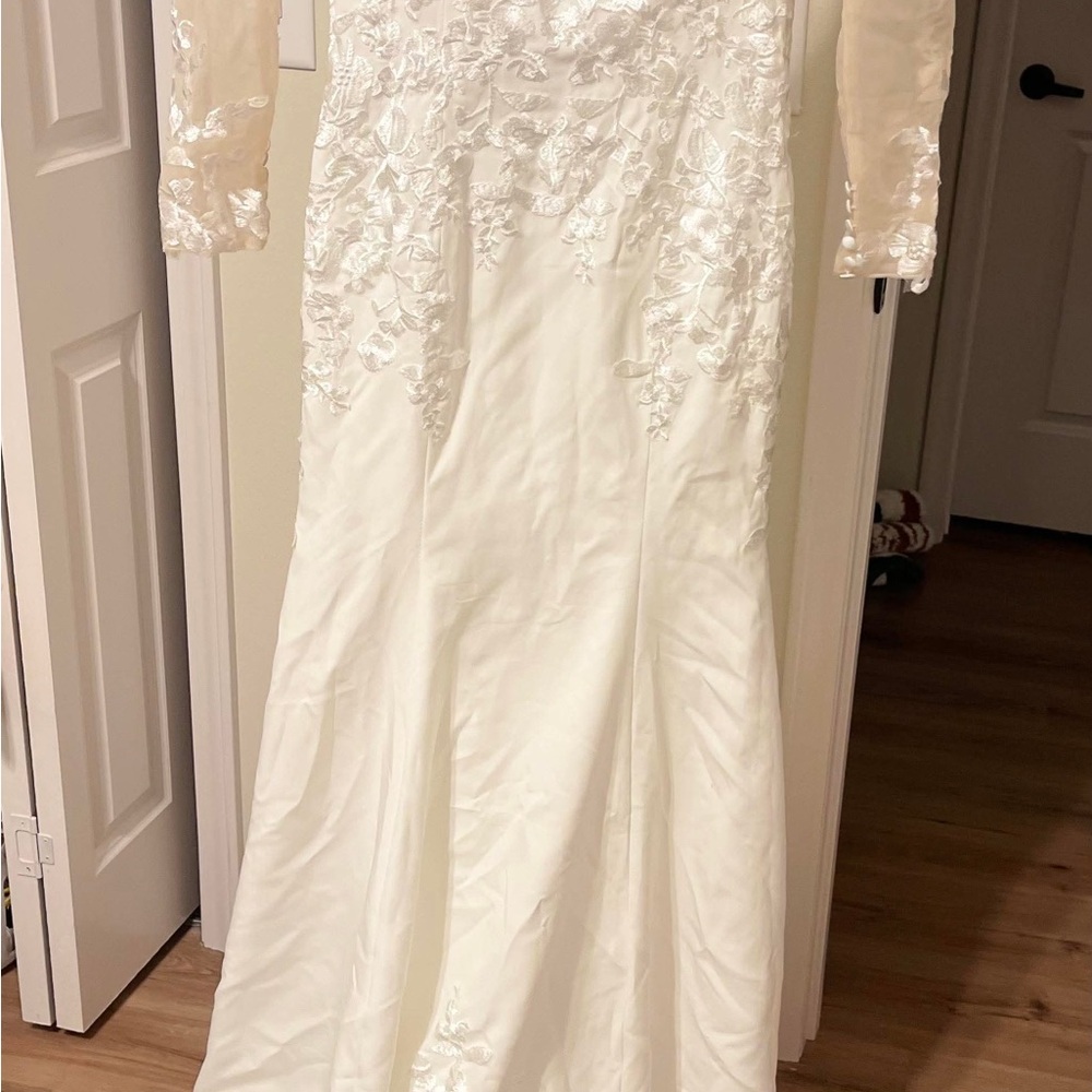 Elegant White Lace Wedding Dress